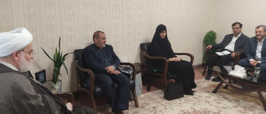 نماینده ولی فقیه در استان کردستان در دیدار رئیس دانشگاه مذاهب اسلامی: قدرت، عدالت و عزت درخواست عمومی مردم کردستان است